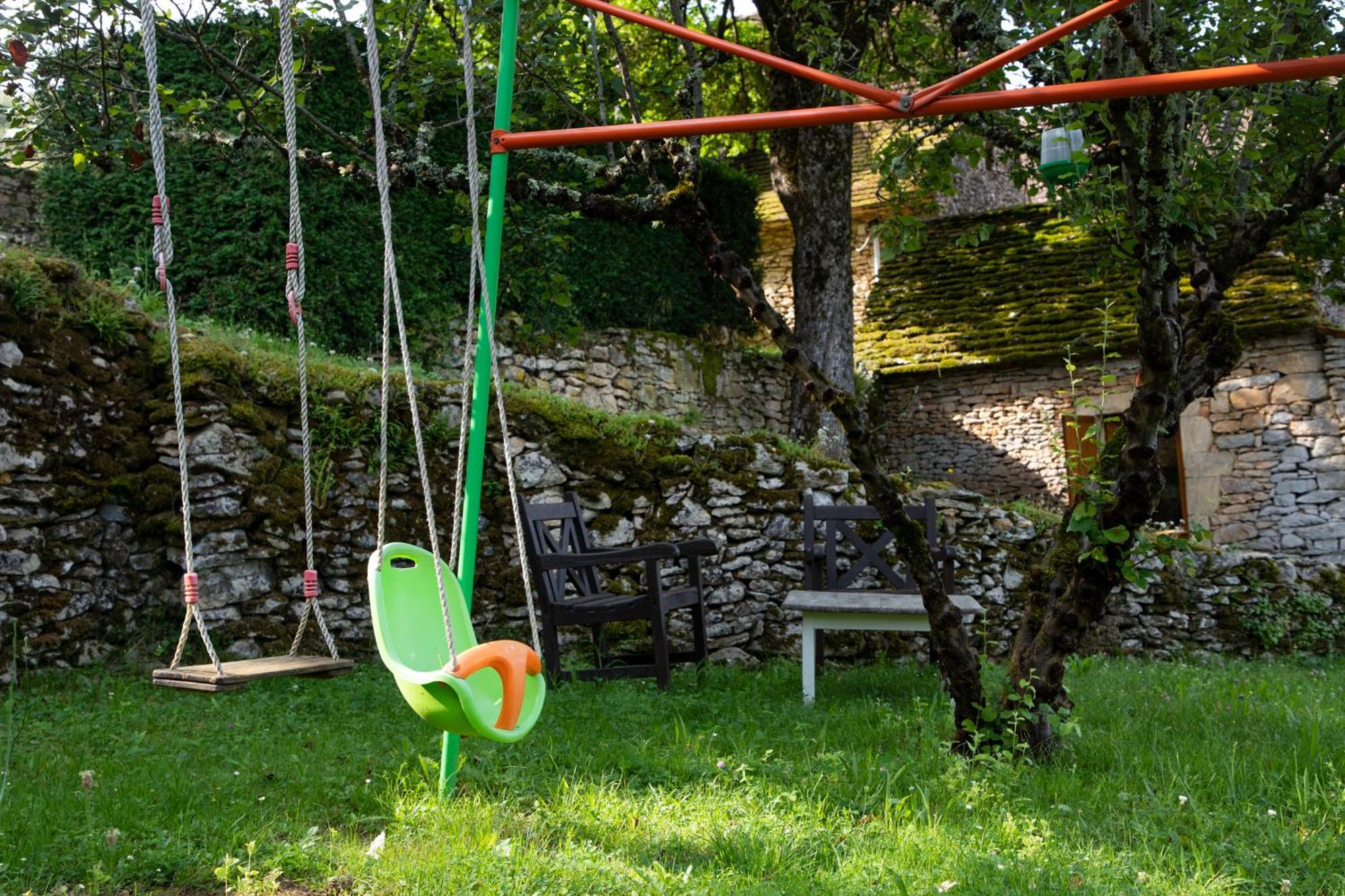 Chambres D'Hotes Avec Piscine La Rossillonie Beynac-et-Cazenac Luaran gambar